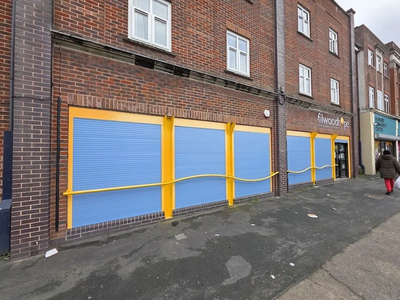 Shop Fronts Luton