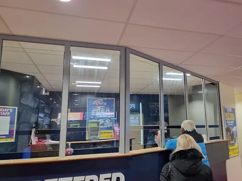 Shop Fronts Luton