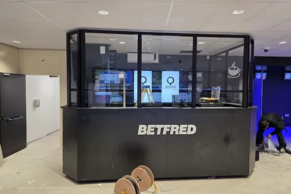 Anti-Bandit Screens Luton